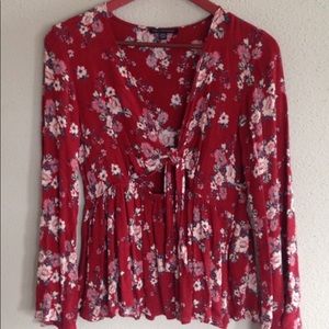 AMERICAN EAGLE • Floral Tie Front Top